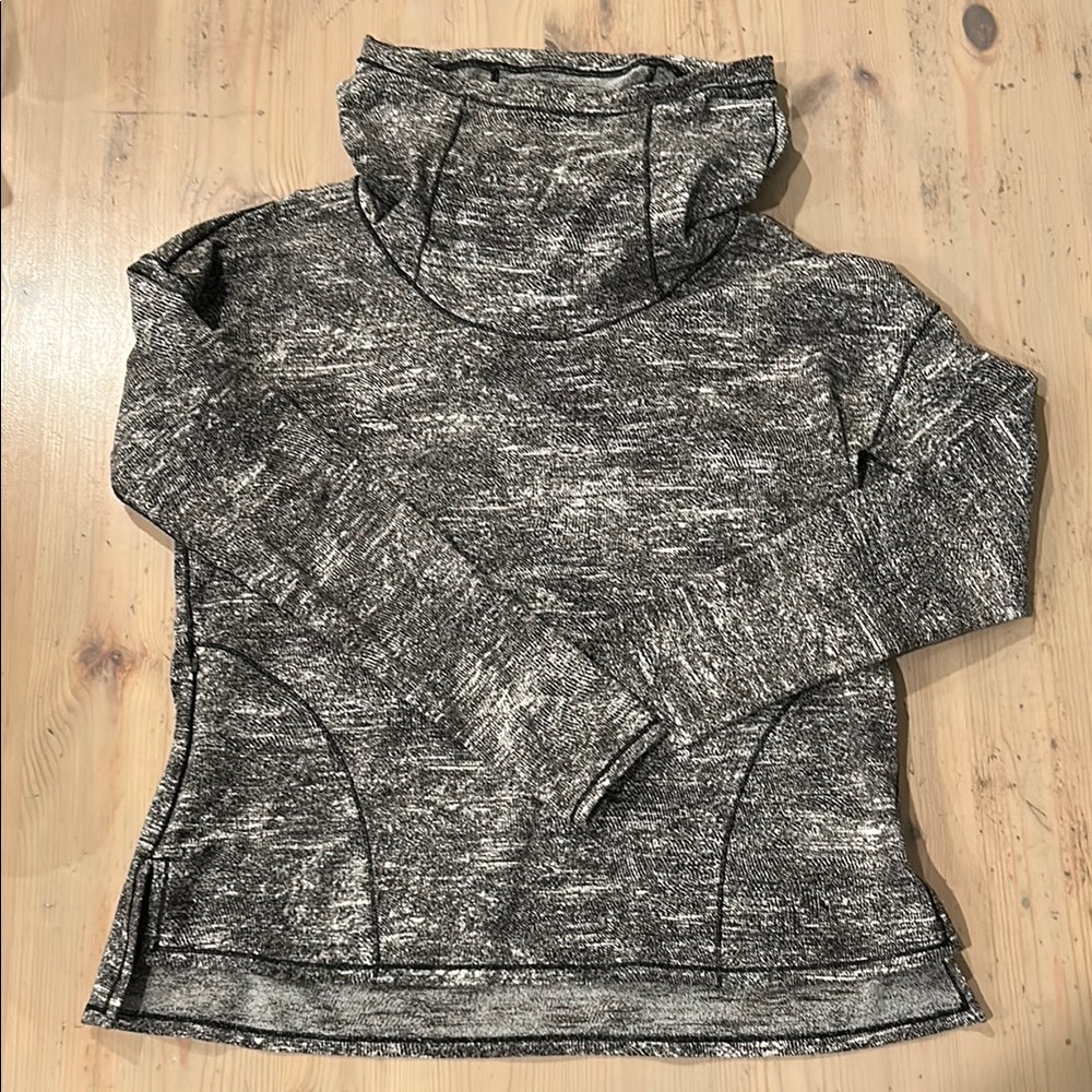 Women's Lululemon Mock Neck Pullover Top